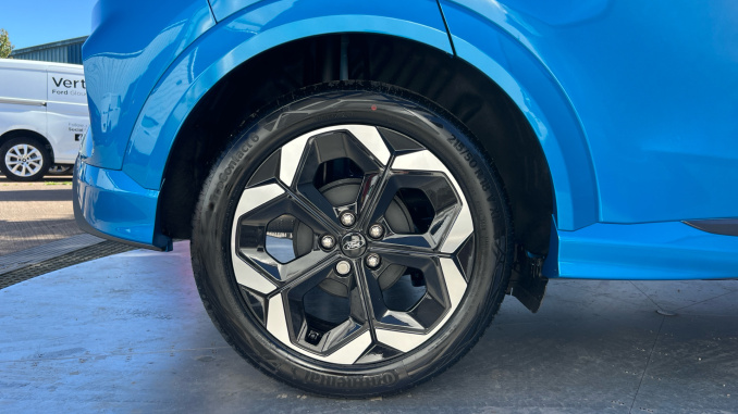 Ford Puma 1.0 EcoBoost Hybrid mHEV ST-Line X 5dr Petrol Hatchback - Image 7